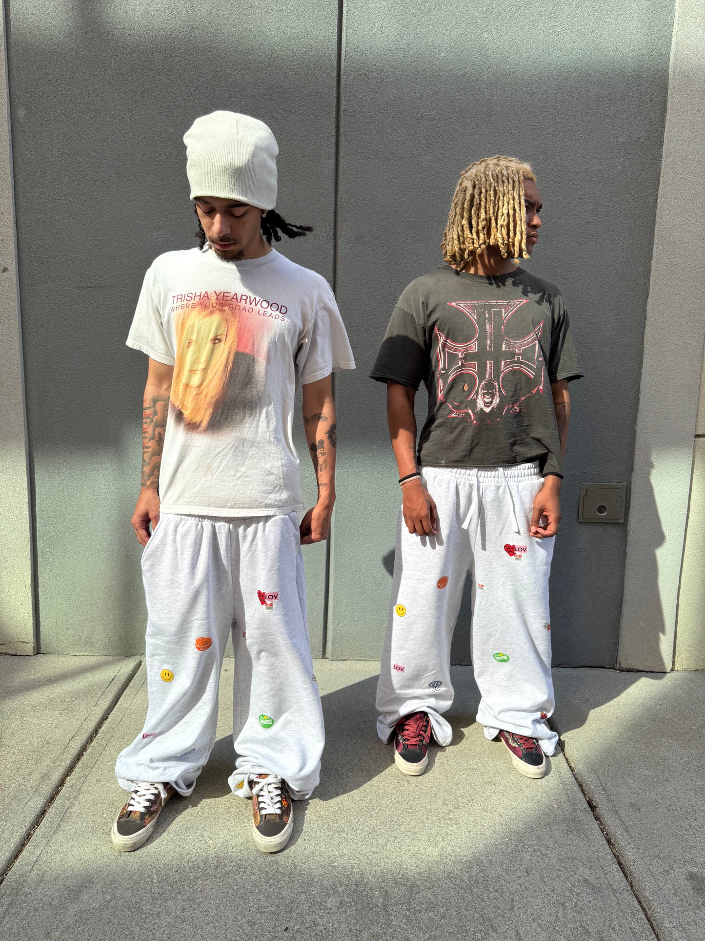 BS8 STICKER SWEATS